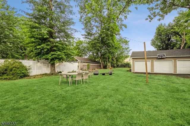 253 E 2Nd Ave, Roselle Boro, NJ 07203