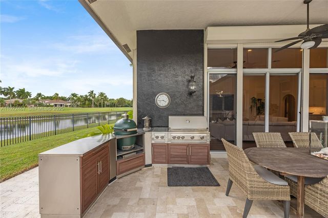 2589 Mayfair Ln 0, Weston, FL 33327