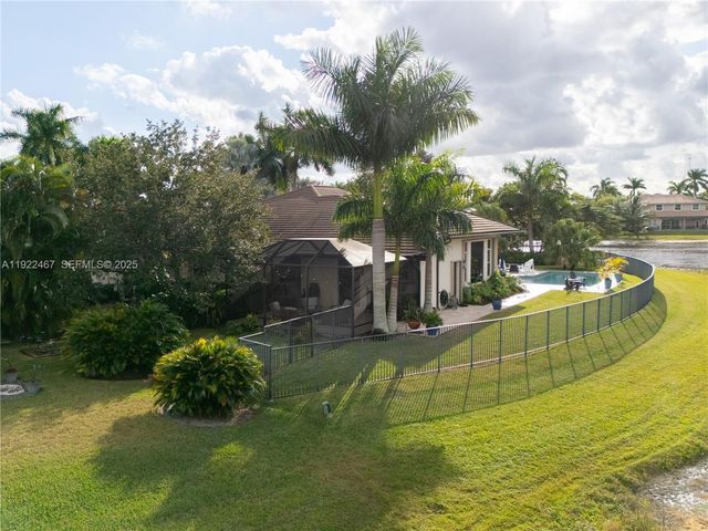 2589 Mayfair Ln 0, Weston, FL 33327