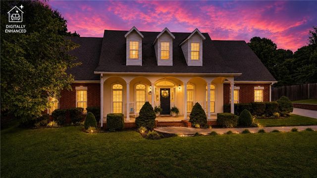790 E Emerson Lane, Fayetteville, AR 72701
