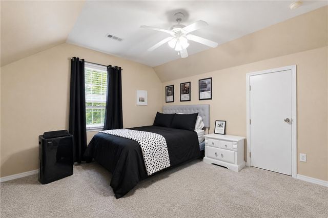 790 E Emerson Lane, Fayetteville, AR 72701