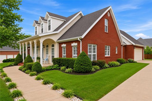 790 E Emerson Lane, Fayetteville, AR 72701