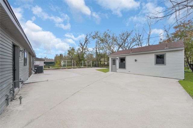 4331 Herridge Street, Houston, TX 77022