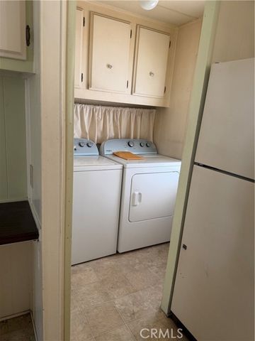 9391 California Ave 13, Riverside, CA 92503