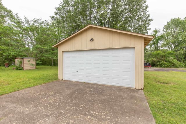 910 Ray Rd., Jacksonville, AR 72076