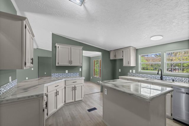145 WALNUT BEND RD, Arlington, TN 38002