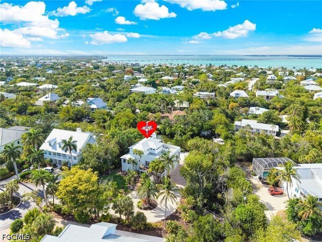 500 Kinzie Island CT, Sanibel, FL 33957