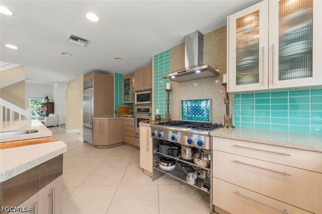 500 Kinzie Island CT, Sanibel, FL 33957