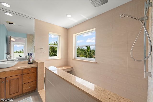 500 Kinzie Island CT, Sanibel, FL 33957
