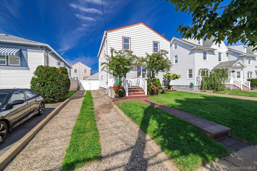 48 W Windsor Parkway, Oceanside, NY 11572 — photo 4