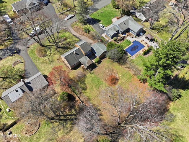 138 Birchwood Drive, Guilderland, NY 12303