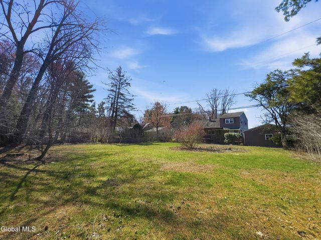 138 Birchwood Drive, Guilderland, NY 12303
