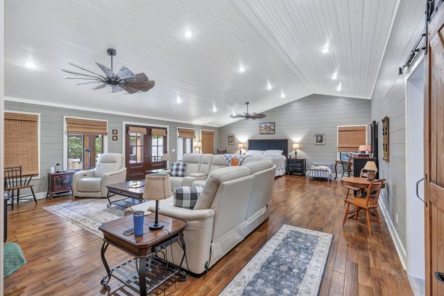 262 Brushy Rd, Centerville, TN 37033