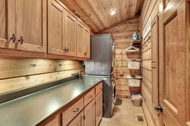 262 Brushy Rd, Centerville, TN 37033