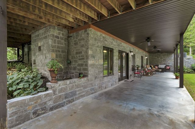 262 Brushy Rd, Centerville, TN 37033