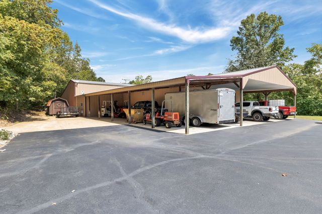 262 Brushy Rd, Centerville, TN 37033