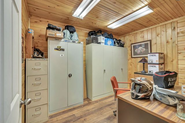 262 Brushy Rd, Centerville, TN 37033