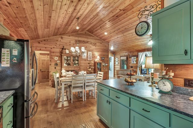 262 Brushy Rd, Centerville, TN 37033