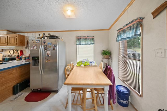 2425 Thompson Ln, Tyler, TX 75701