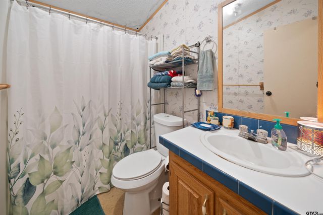 2425 Thompson Ln, Tyler, TX 75701