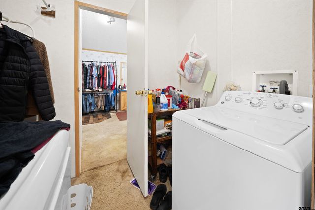 2425 Thompson Ln, Tyler, TX 75701