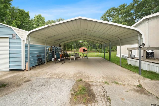 2425 Thompson Ln, Tyler, TX 75701