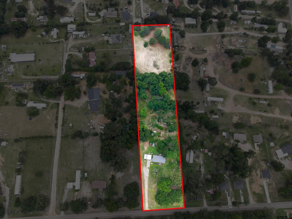 2425 Thompson Ln, Tyler, TX 75701
