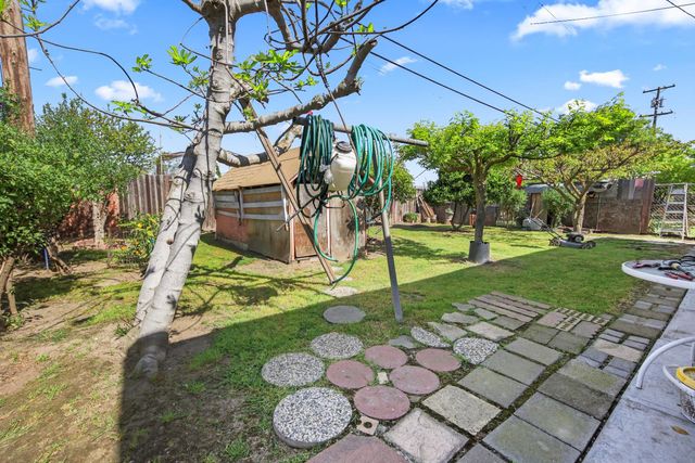 1553 E 7th St, Stockton, CA 95206