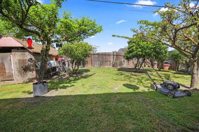 1553 E 7th St, Stockton, CA 95206