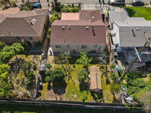 1553 E 7th St, Stockton, CA 95206