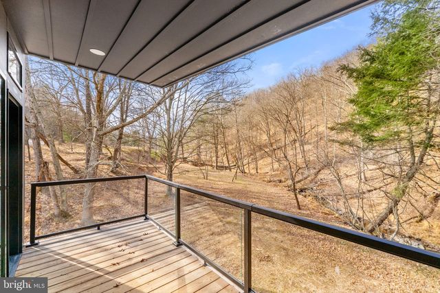 1956 DOVE HOLLOW RD, Mathias, WV 26812