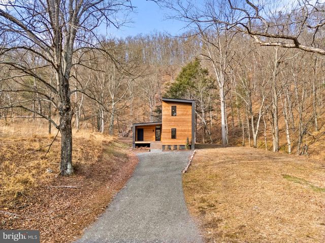 1956 DOVE HOLLOW RD, Mathias, WV 26812