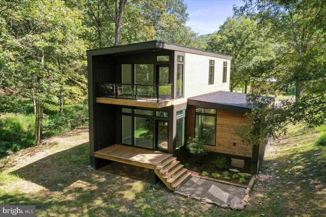 1956 DOVE HOLLOW RD, Mathias, WV 26812