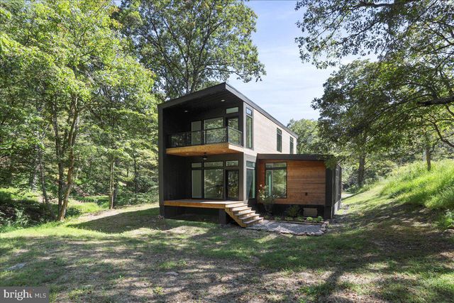 1956 DOVE HOLLOW RD, Mathias, WV 26812