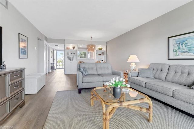 309 Goodlette-Frank RD S # A305, Naples, FL 34102