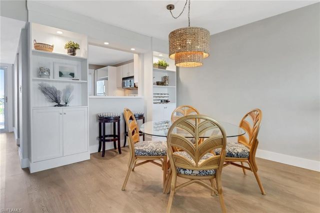 309 Goodlette-Frank RD S # A305, Naples, FL 34102