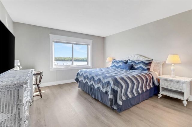 309 Goodlette-Frank RD S # A305, Naples, FL 34102