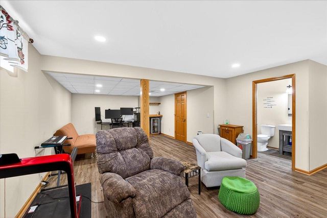 9314 Highland Gate Way, Verona, WI 53593