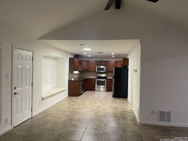 1602 Forest Spring, San Antonio, TX 78232