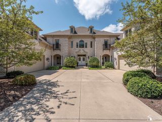 1036 Abbey Road, Monroe, MI 48161