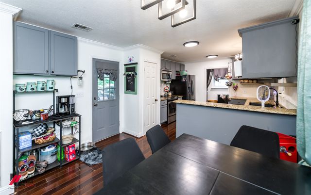 1605 Top Bluff Lane, Shreveport, LA 71109