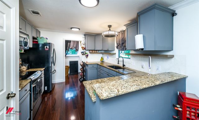 1605 Top Bluff Lane, Shreveport, LA 71109
