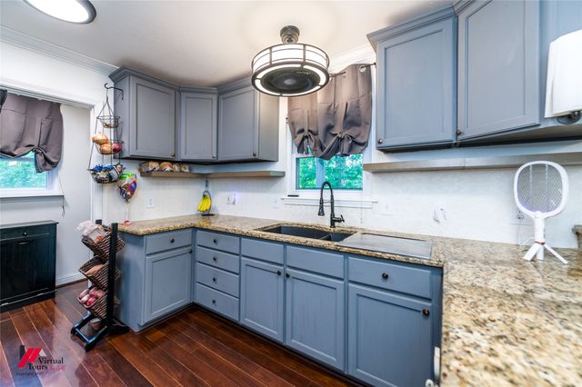 1605 Top Bluff Lane, Shreveport, LA 71109