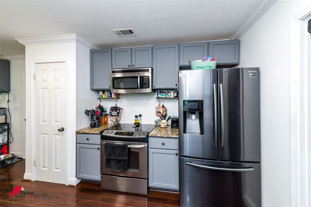1605 Top Bluff Lane, Shreveport, LA 71109