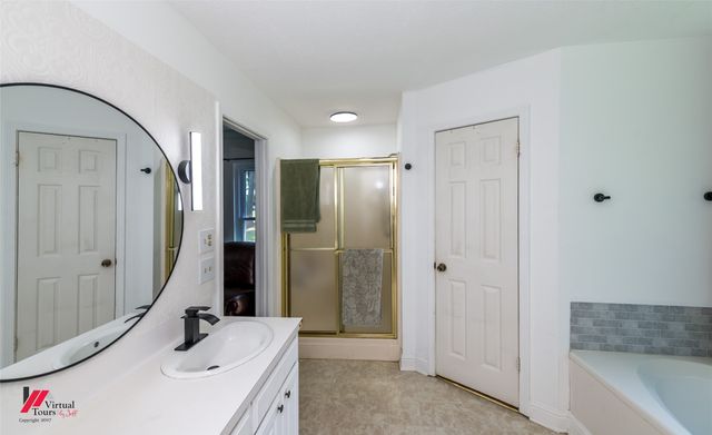 1605 Top Bluff Lane, Shreveport, LA 71109
