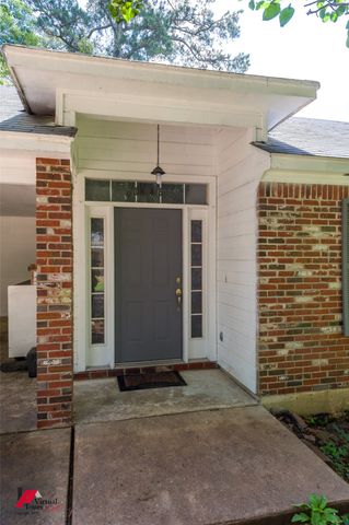 1605 Top Bluff Lane, Shreveport, LA 71109