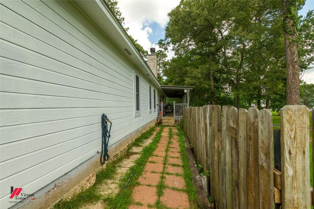 1605 Top Bluff Lane, Shreveport, LA 71109
