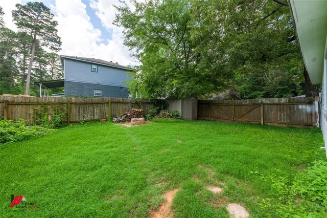 1605 Top Bluff Lane, Shreveport, LA 71109