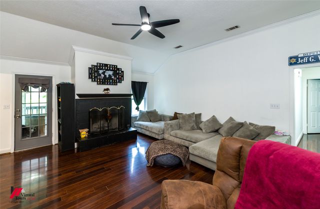 1605 Top Bluff Lane, Shreveport, LA 71109