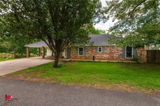 1605 Top Bluff Lane, Shreveport, LA 71109